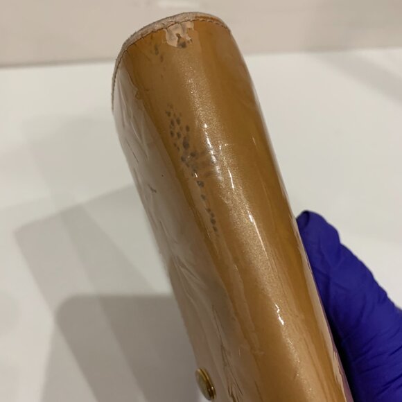 Louis Vuitton Beige Vernis Sara Wallet (used, some peeling) - Picture 16 of 16